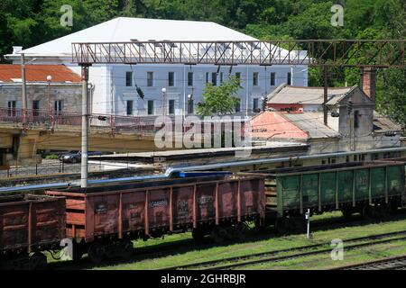 Güterzug im Hafen von Odessa, Odessa, Ukraine Stockfoto