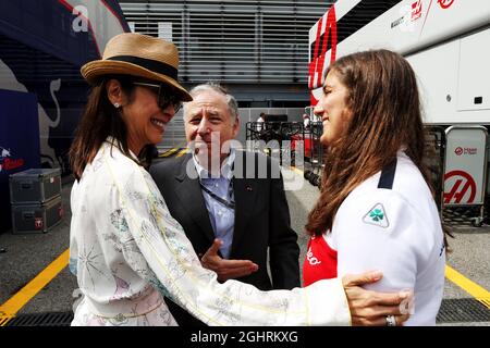 (L bis R): Michelle Yeoh (Mal) mit Jean Todt (FRA) FIA President und Tatiana Calderon (COL) sauber F1 Team Development Driver. 02.09.2018. Formel 1 Weltmeisterschaft, Rd 14, Großer Preis Von Italien, Monza, Italien, Wettkampftag. Bildnachweis sollte lauten: XPB/Press Association Images. Stockfoto