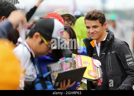 Lando Norris (GBR) McLaren Testfahrer mit Lüftern. 04.10.2018. Formel 1 Weltmeisterschaft, Rd 17, Großer Preis Von Japan, Suzuka, Japan, Tag Der Vorbereitung. Bildnachweis sollte lauten: XPB/Press Association Images. Stockfoto