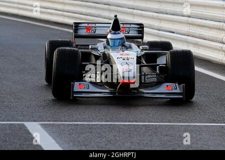 Mika Häkkinen (FIN) fährt seinen McLaren MP4-13 aus dem Jahr 1998. 06.10.2018. Formel 1 Weltmeisterschaft, Rd 17, Großer Preis Von Japan, Suzuka, Japan, Qualifizierender Tag. Bildnachweis sollte lauten: XPB/Press Association Images. Stockfoto