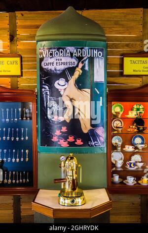 Kaffeemuseum mit Kaffeemaschine, La Azotea Kaffeeplantage in Jocatenago, Jocatenago, Guatemala Stockfoto