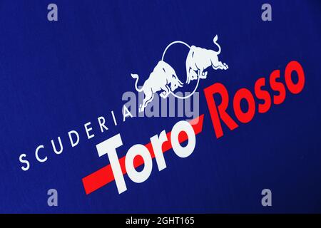 Logo der Scuderia Toro Rosso. 21.02.2019. Formel-1-Test, Tag Vier, Barcelona, Spanien. Donnerstag. Bildnachweis sollte lauten: XPB/Press Association Images. Stockfoto