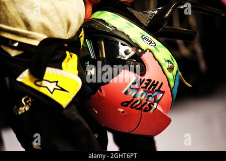 Der Helm von Daniel Ricciardo (AUS) Renault F1 Team. 10.05.2019. Formel 1 Weltmeisterschaft, Rd 5, Großer Preis Von Spanien, Barcelona, Spanien, Übungstag. Bildnachweis sollte lauten: XPB/Press Association Images. Stockfoto