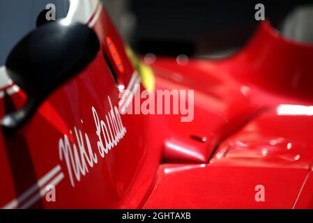 Ein Ferrari F1-Auto als Teil einer Hommage an Niki Lauda. 27.06.2019. Formel 1 Weltmeisterschaft, Rd 9, Großer Preis Von Österreich, Spielberg, Österreich, Tag Der Vorbereitung. Bildnachweis sollte lauten: XPB/Press Association Images. Stockfoto