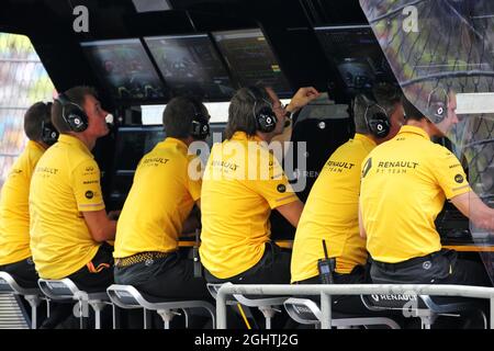 Renault F1 Team Boxenportal. 20.09.2019. Formel-1-Weltmeisterschaft, Rd 15, Großer Preis Von Singapur, Marina Bay Street Circuit, Singapur, Trainingstag. Bildnachweis sollte lauten: XPB/Press Association Images. Stockfoto