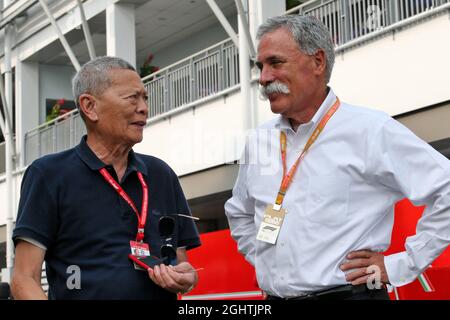 (L bis R): Colin SYN (SIN) Singapur GP Promotor mit Chase Carey (USA) Formel-1-Gruppenvorsitzender. 22.09.2019. Formel-1-Weltmeisterschaft, Rd 15, Großer Preis Von Singapur, Marina Bay Street Circuit, Singapur, Renntag. Bildnachweis sollte lauten: XPB/Press Association Images. Stockfoto