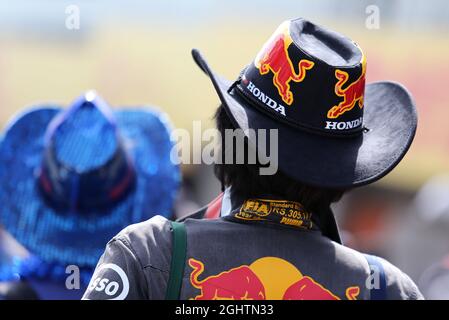 Circuit Atmosphere - Red Bull Racing Fan. 10.10.2019. Formel 1 Weltmeisterschaft, Rd 17, Großer Preis Von Japan, Suzuka, Japan, Tag Der Vorbereitung. Bildnachweis sollte lauten: XPB/Press Association Images. Stockfoto