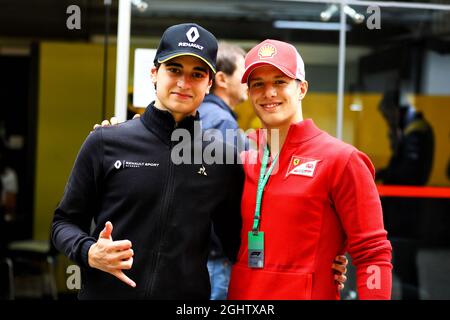 (L bis R): Caio Collet (BRA) Fahrer der Renault Sport Academy mit Gianluca Petecof (BRA) Fahrer der Ferrari Academy. 15.11.2019. Formel-1-Weltmeisterschaft, Rd 20, Großer Preis Von Brasilien, Sao Paulo, Brasilien, Übungstag. Bildnachweis sollte lauten: XPB/Press Association Images. Stockfoto