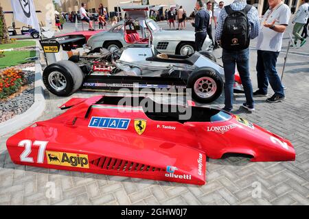 Der Ferrari 126C2 von 1982, der von Patrick Tambay gefahren wird, ist im Fahrerlager zu sehen - Sotherby's. 30.11.2019. Formel-1-Weltmeisterschaft, Rd 21, Großer Preis Von Abu Dhabi, Yas Marina Circuit, Abu Dhabi, Qualifying Day. Bildnachweis sollte lauten: XPB/Press Association Images. Stockfoto