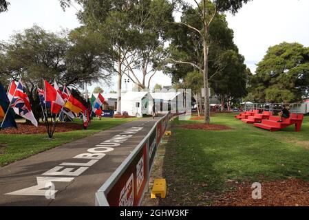 Circuit Atmosphäre nach der Absage des Grand Prix. 13.03.2020. Formel-1-Weltmeisterschaft, Rd 1, Großer Preis Von Australien, Albert Park, Melbourne, Australien, Übungstag. Bildnachweis sollte lauten: XPB/Press Association Images. Stockfoto