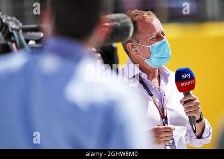 Martin Brundle (GBR) Sky Sports-Kommentator am Start. 02.08.2020. Formel-1-Weltmeisterschaft, Rd 4, Großer Preis Von Großbritannien, Silverstone, England, Wettkampftag. Bildnachweis sollte lauten: XPB/Press Association Images. Stockfoto