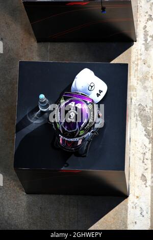 Der Helm von Lewis Hamilton (GBR) Mercedes AMG F1. 05.09.2020. Formel 1 Weltmeisterschaft, Rd 8, Großer Preis Von Italien, Monza, Italien, Qualifizierender Tag. Bildnachweis sollte lauten: XPB/Press Association Images. Stockfoto
