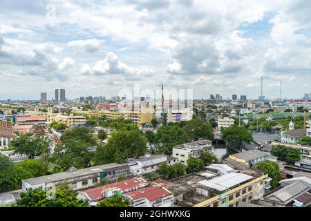 Die Bangkok City im Altstadtbereich, Dreharbeiten vom goldenen Berg (Wat Saket Tempel), Dieses Bild wurde am 2020 in Bagkok, Thailand aufgenommen. Stockfoto