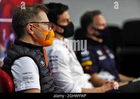 Andreas Seidl, McLaren Geschäftsführer bei der FIA Pressekonferenz. 12.03.2021. Formel-1-Tests, Sakhir, Bahrain, Erster Tag. Bildnachweis sollte lauten: XPB/Press Association Images. Stockfoto