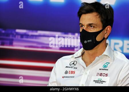 Toto Wolff (GER) Mercedes AMG F1 Aktionär und Executive Director bei der FIA Pressekonferenz. 12.03.2021. Formel-1-Tests, Sakhir, Bahrain, Erster Tag. Bildnachweis sollte lauten: XPB/Press Association Images. Stockfoto