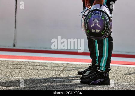 Der Helm von Lewis Hamilton (GBR) Mercedes AMG F1. 12.03.2021. Formel-1-Tests, Sakhir, Bahrain, Erster Tag. Bildnachweis sollte lauten: XPB/Press Association Images. Stockfoto