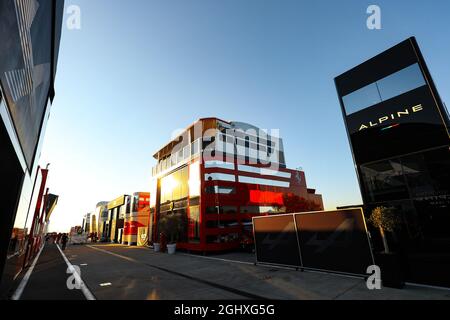 Fahrerlager-Atmosphäre - Ferrari Wohnmobil. 30.07.2021. Formel 1 Weltmeisterschaft, Rd 11, Großer Preis Von Ungarn, Budapest, Ungarn, Übungstag. Bildnachweis sollte lauten: XPB/Press Association Images. Stockfoto