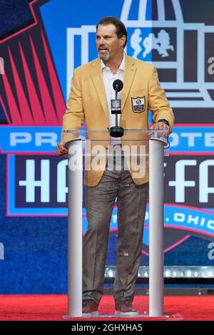 Steve Hutchinson spricht während der Pro Football Hall of Fame Class of 2020-Festschreibung am Samstag, den 7. August 2021 in Kanton, Ohio. (Robin Alam Stockfoto