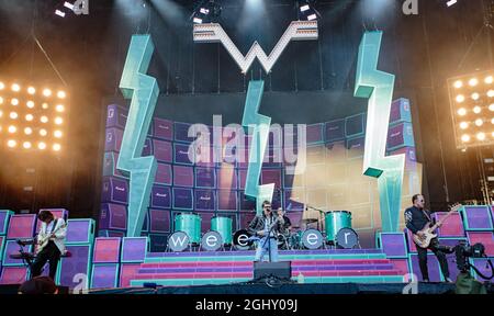 Seattle, USA. September 2021. Seattle, WA - 06. SEPTEMBER 2021 : die Rockband Weezer tritt während der Hella Mega Tour im T-Mobile Park am 06. September 202 1 in Seattle, Washington, vor ausverkauften Zuschauern auf. Photo Xander Decchio/imageSPACE Credit: Imagespace/Alamy Live News Stockfoto