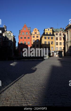 Gebäude Nr. 18 und 22 Stortorget Platz, Gamla Stan, Stockholm, Schweden Stockfoto