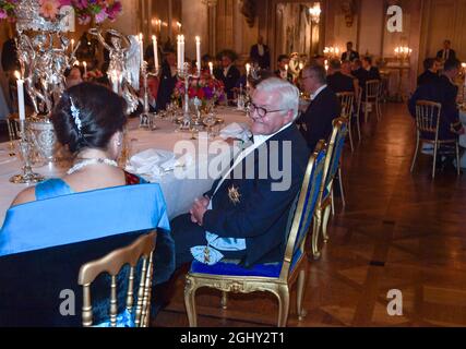 Schwedens Außenministerin Ann Linde (L) am Tisch mit Bundespräsident Frank-Walter Steinmeier beim Staatsbankett im Königlichen Palast in Stockholm, Schweden, am 07 2021. September. Das deutsche Präsidentenpaar kam am Dienstag zu einem dreitägigen Staatsbesuch nach Schweden. Foto: Anders Wiklund / TT / kod 10040 Stockfoto
