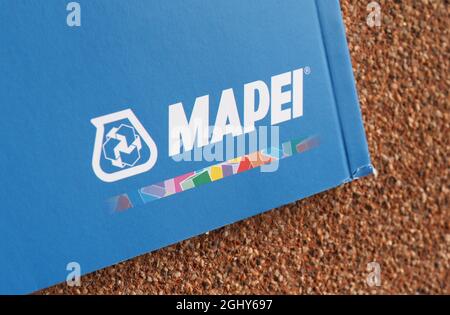 MAILAND, ITALIEN - CA. AUGUST 2021: Mapei-Schild Stockfoto