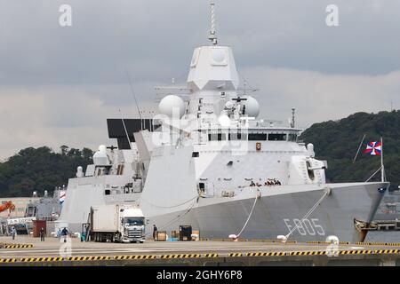 Kanagawa, Japan. September 2021. Eine Fregatte der Royal Netherlands Navy. HNLMS Evertsen (F805), das vierte Schiff der Fregatten der De Zeven Provinschen-Klasse, rief vom 5. September 2021 bis zum 7. September 2021 auf dem Yokosuka Air Base, Japan, an. Am 7. September 2021 in Tokio, Japan. (Foto von Kazuki Oishi/Sipa USA) Quelle: SIPA USA/Alamy Live News Stockfoto