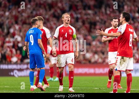 Kopenhagen, Dänemark. September 2021. Simon Kjaer (4) aus Dänemark, der während der UEFA-WM-Qualifikation zwischen Dänemark und Israel in Parken in Kopenhagen gesehen wurde. (Foto: Gonzales Photo/Alamy Live News Stockfoto