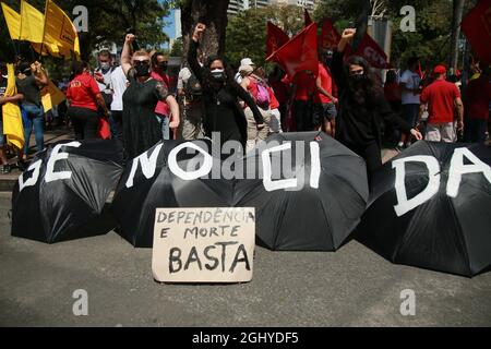 salvador, bahia, brasilien - 7. september 2021: Protestierende gegen die Regierung von Präsident Jair Bolsonaro protestieren in der Stadt Salvador. Die ACT-ma Stockfoto