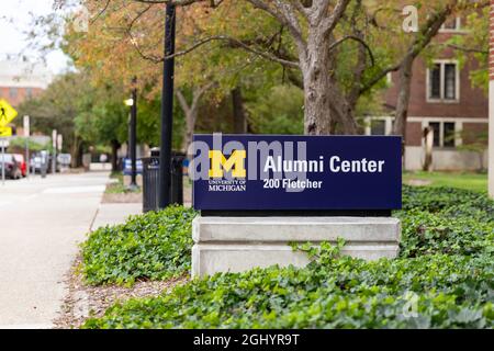 Ann Arbor, MI - 4. September 2021: Das University of Michigan Alumni Center auf dem Campus der University of Michigan Stockfoto