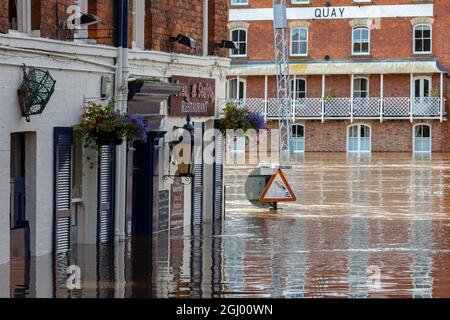 Den Fluss Ouse überschwemmt die Straßen von Central York im Vereinigten Königreich. September 2012. Stockfoto