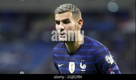 Theo Hernandez aus Frankreich während der FIFA Fußball-Weltmeisterschaft Katar 2022, Qualifikation, Gruppe-D-Fußballspiel zwischen Frankreich und Finnland am 7. September 2021 im Groupama-Stadion in Decines-Charpieu bei Lyon, Frankreich Stockfoto