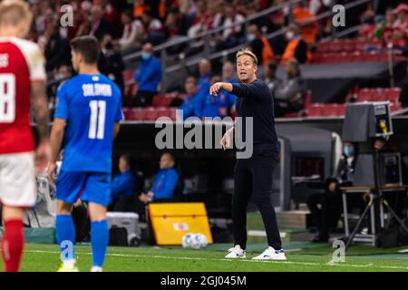 Kopenhagen, Dänemark. September 2021. Cheftrainer Kasper Hjulmand aus Dänemark bei der UEFA-WM-Qualifikation zwischen Dänemark und Israel im Park in Kopenhagen. (Bildnachweis: Gonzales Photo - Dejan Obretkovic). Stockfoto