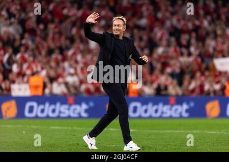 Kopenhagen, Dänemark. September 2021. Cheftrainer Kasper Hjulmand aus Dänemark sah nach dem Sieg der UEFA-WM-Qualifikation zwischen Dänemark und Israel 5-0 in Parken in Kopenhagen. (Bildnachweis: Gonzales Photo - Dejan Obretkovic). Stockfoto