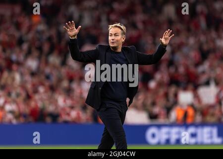 Kopenhagen, Dänemark. September 2021. Cheftrainer Kasper Hjulmand aus Dänemark sah nach dem Sieg der UEFA-WM-Qualifikation zwischen Dänemark und Israel 5-0 in Parken in Kopenhagen. (Bildnachweis: Gonzales Photo - Dejan Obretkovic). Stockfoto