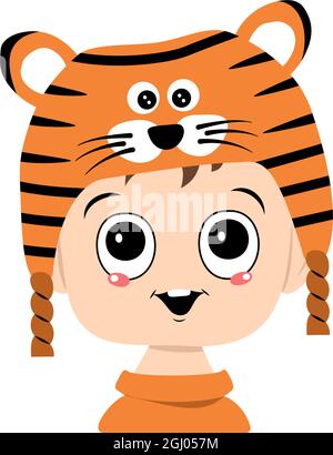 Avatar eines Kindes mit großen Augen und einem breiten Lächeln in einem Tiger-Hut. Niedliches Kind mit fröhlichem Gesicht in einem festlichen Kostüm für Neujahr und Weihnachten. Kopf von entzückenden Baby mit glücklichen Emotionen Stock Vektor