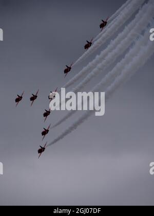 Das Team der Red Arrows-Flugschau zeigt beim Bournemouth Air Festival 2021 Stockfoto