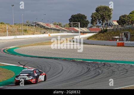 BARCELONA, SPANIEN, 4. September 2021 : Unterstützungsrennen des Alpine Cups während der 24 Stunden Series von Hancook auf dem Barcelona Circuit. Stockfoto