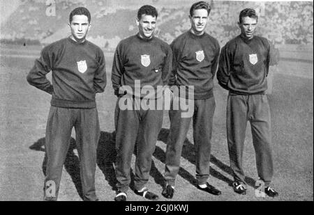 X Olympiade, Los Angeles, August 1932. 4x400 Meter USA Olympic Relay Team von links nach rechts: Bill Carr (Penn State), Karl Warner (Yale), Edgar Ablowich (Südkalifornien); Ivan Fuqua (Indiana) Stockfoto