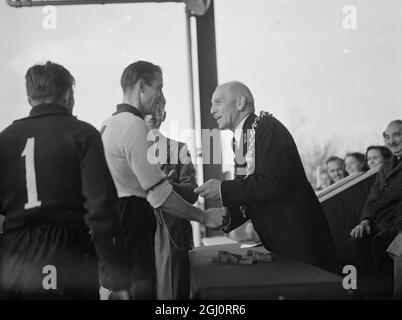 Aylesford P. Mills V Finnland . Januar 1947 Stockfoto