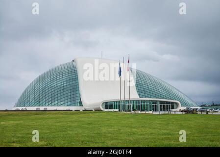 Georgien, Kutaisi. Georgisches Parlamentsgebäude, erbaut 2012. Stockfoto