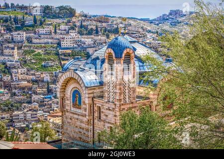 Israel, Jerusalem. Mount Zion, die Kirche St. Peter in Gallicantu und das Kidron Valley, die Kirche, die über dem Ort gebaut wurde, der traditionell als wh gedacht wurde Stockfoto