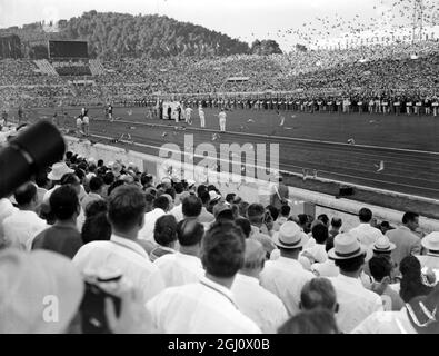 BIRDS TAUBEN VERÖFFENTLICHT ERÖFFNUNGSZEREMONIE DES OLYMPIASTADIONS ENDET AM 25. AUGUST 1960 Stockfoto