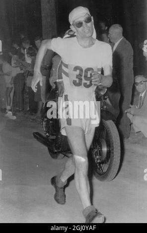 OLYMPISCHES SPIEL ROAD WALK 50 KM THOMPSON GEWINNT 7. SEPTEMBER 1960 Stockfoto