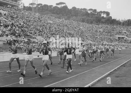 OLYMPISCHES SPIEL ROAD WALK 50 KM SINGH & ZINN IN AKTION 3. SEPTEMBER 1960 Stockfoto