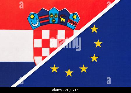 Kroatien und die Europäische Union, Symbol des Landes. Kroatische gegen EU-Nationalflaggen. Stockfoto