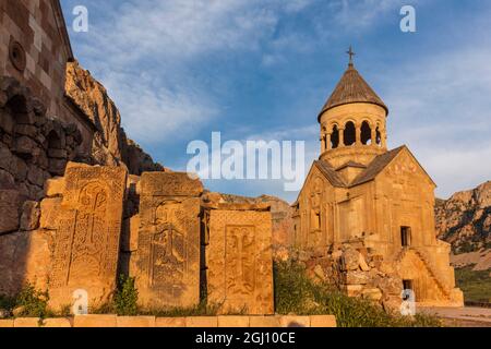 Armenien, Noravank. Kloster Noravank, 12. Jahrhundert, am späten Nachmittag. Stockfoto