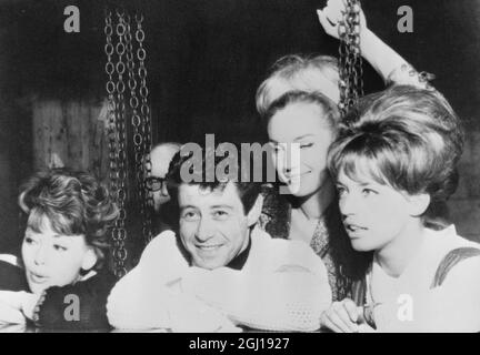 EDDIE FISHER BEI OLYMPISCHEN WINTERSPIELEN IN INNSBRUCK, ÖSTERREICH - ; 3. FEBRUAR 1964 Stockfoto