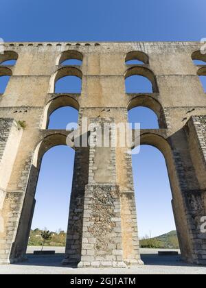 Aqueduto da Amoreira, das Aquädukt aus dem 16. Und 17. Jahrhundert. Elvas im Alentejo nahe der spanischen Grenze. Elvas ist als UN aufgeführt Stockfoto