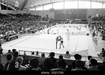 OLYMPISCHE SPIELE, OLYMPISCHE SPORTSPIELE - XVIII. OLYMPIADE IN TOKYO, JAPAN - WRESTLING OLYMPICS ANSICHT DER WRESTLING-VERANSTALTUNGEN ; 12. OKTOBER 1964 Stockfoto